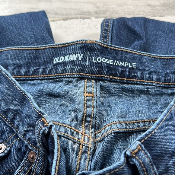 Old Navy Men’s Loose Fit Boot Cut Jeans - Picture 4 of 4